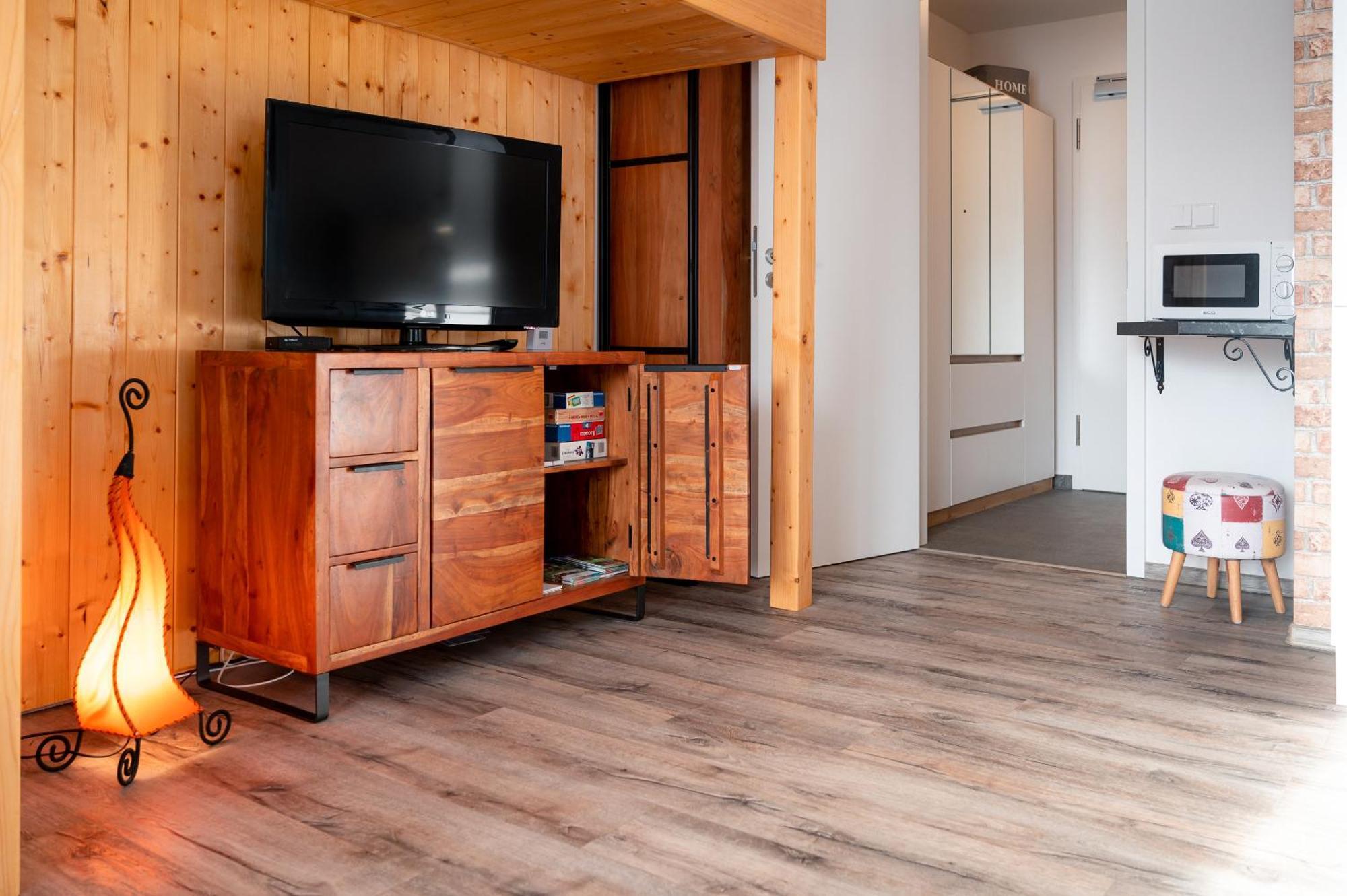 Apartman U Mamuta Dolni Morava Exterior photo